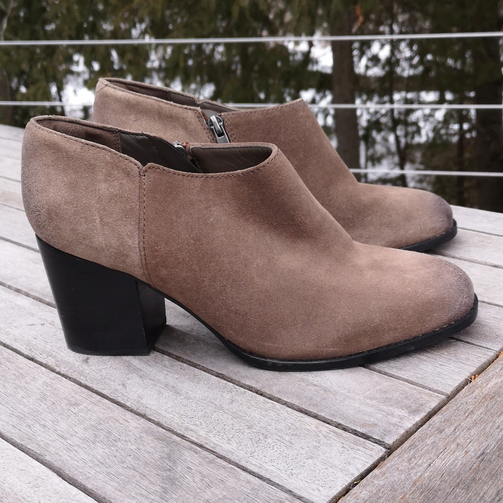 Clarks 'Narrative' suede leather ankle boots
